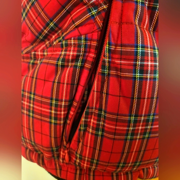 Vest - Picture 3 of 4